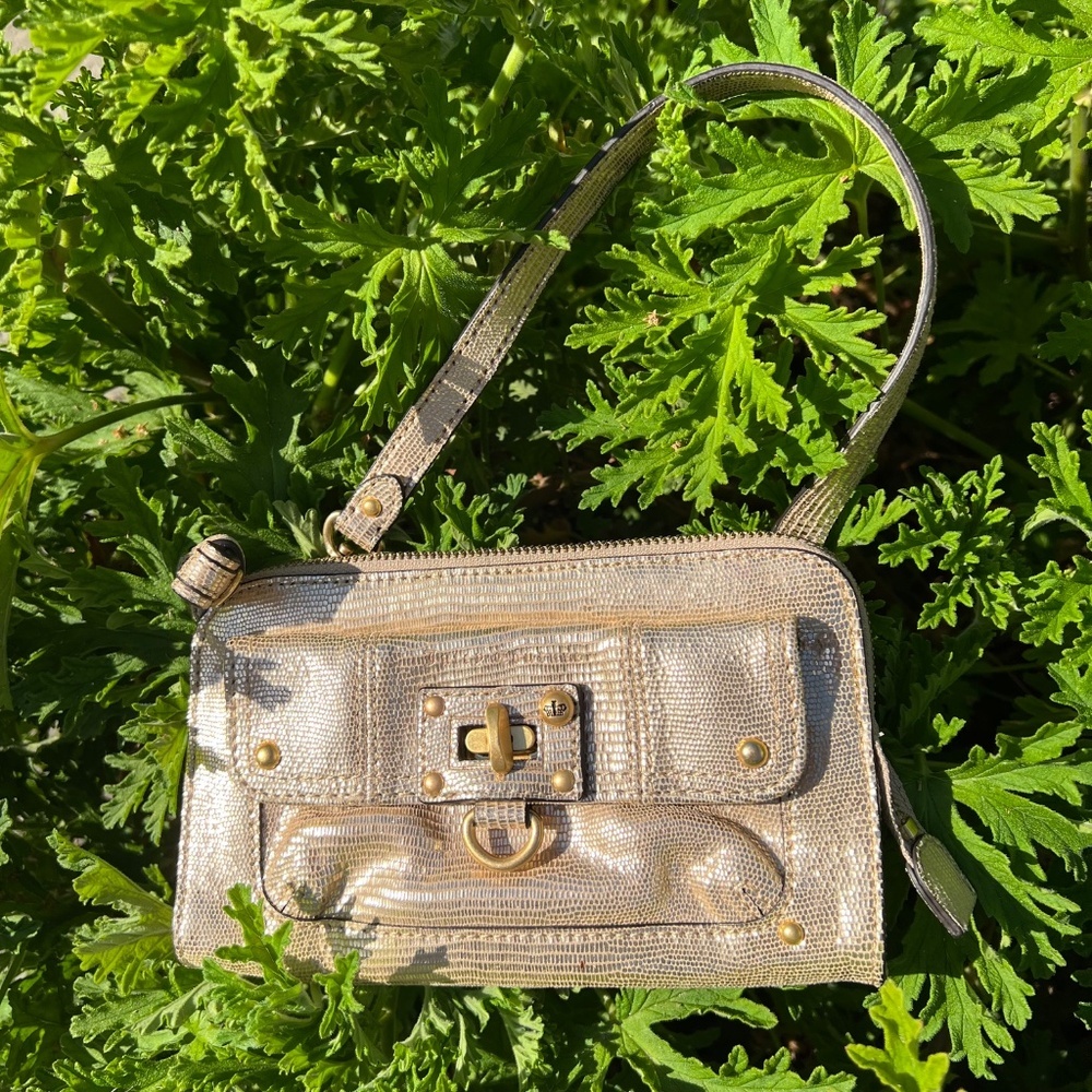 Juicy Couture Gold Clutch Wristlet Handbag B2-6 - Picture 4 of 11